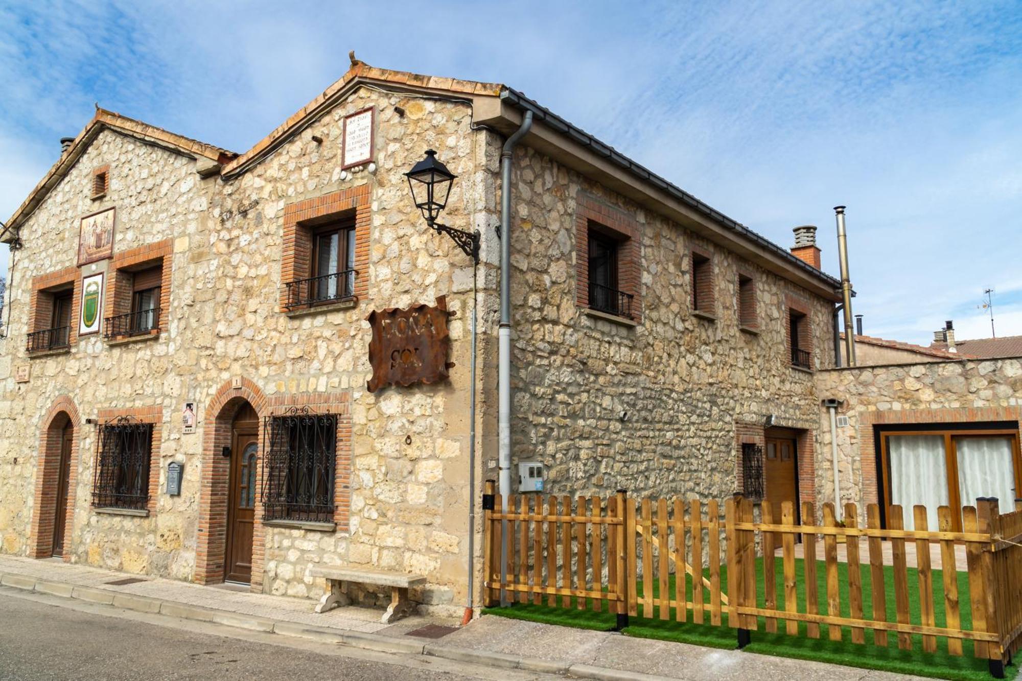 Villa Dona Elvira Y Dona Sol Vivar del Cid Exterior foto